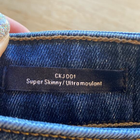 CALVIN KLEIN NWOT Super Skinny Jeans - Picture 3 of 6